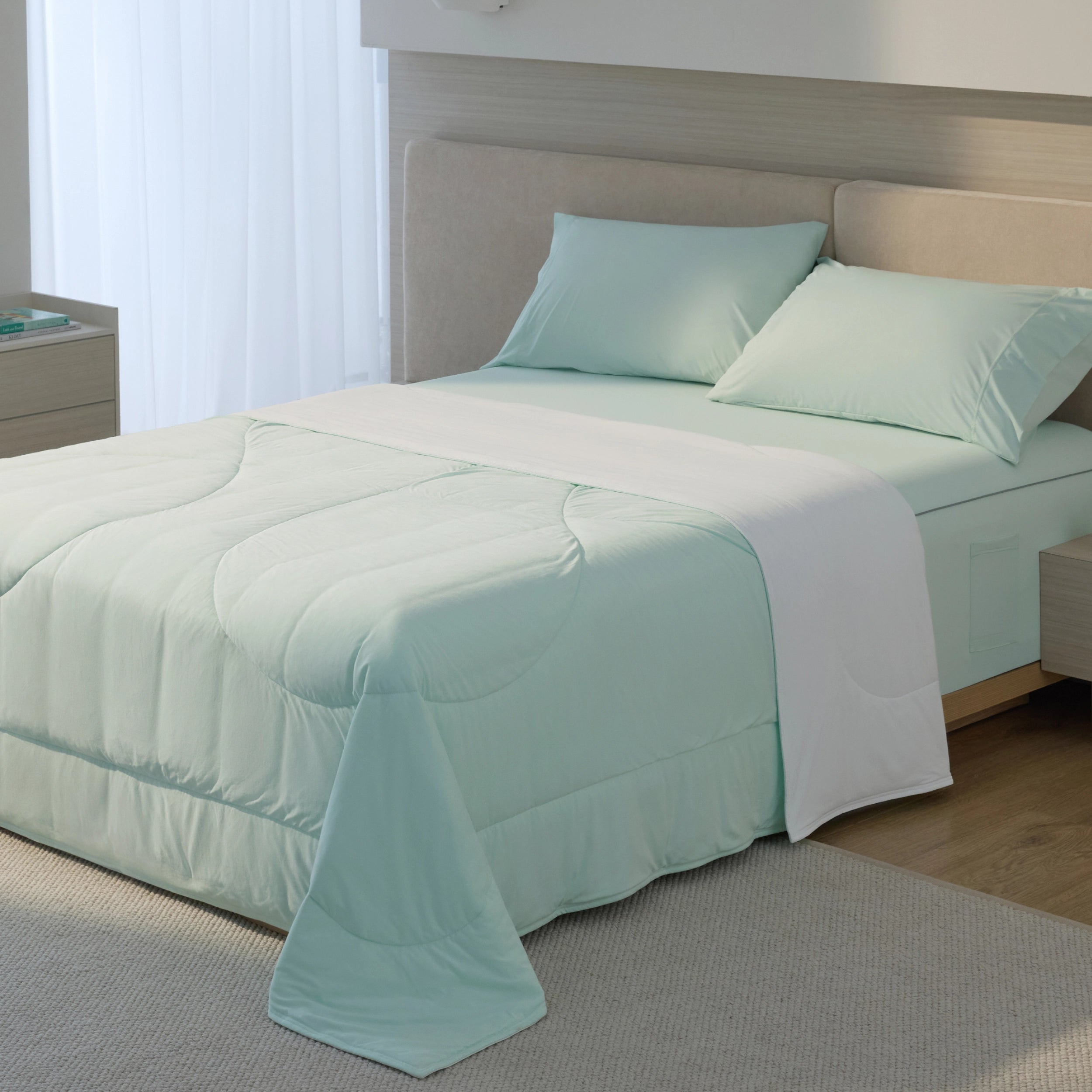 Breescape cooling comforter blanket 2.0 in mint green for hot sleepers & night sweats.